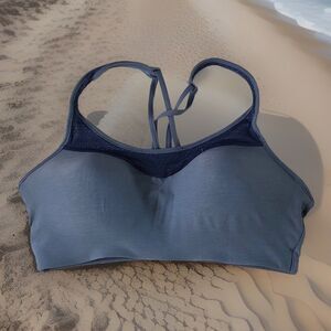 Hanes Women’s HCX1/G505 Wire free Strappy Bra Size Large